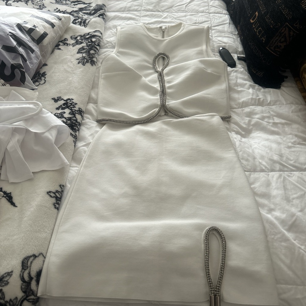 White set - Picture 3 of 7